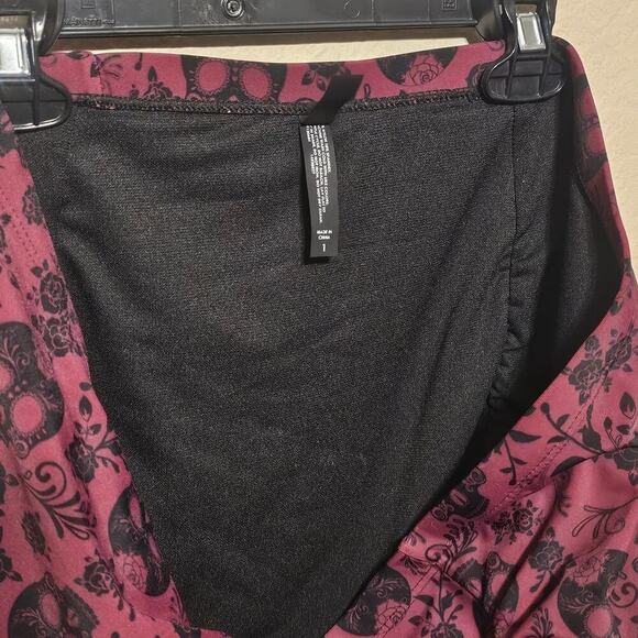 Hot Topic Maroon Sugar Skull Floral High-Waisted Swim Bottoms Plus Size - Picture 5 of 7